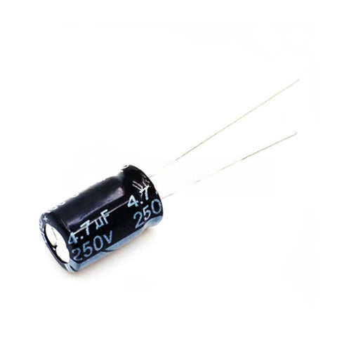 250V/450V 4.7μF/10μF/22μF/33μF/47μF/68μF/100μF/220μF DIP Aluminum Electrolytic Capacitor